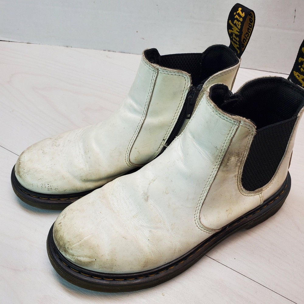 Dr. Martens 2976 J Kids White Leather Chelsea Boots Size 3 Broken In Casual Edgy