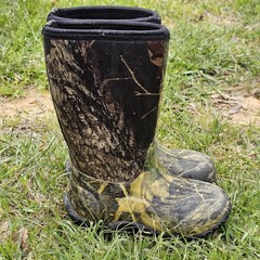 Bogs Boots Kids Size 1 Camo Classic High Waterproof Rain Winter Outdoor Hunting