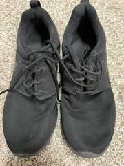 Nike Roshe One Black Low Top Lace Up Sneakers Kids US 4Y UK 3.5 EU 36