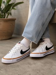 Nike Court Legacy White Black Gum Sneakers Youth 7Y Men’s 7 Women’s 8.5