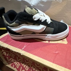 VANS Knu Skool Elastic Lace Camo Low Top Sneakers Black/Green Kids US 7