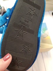 KIDS TOTE SHARK SLIPPERS NEW