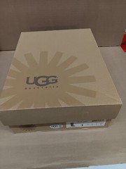 Ugg K Bailey Button Triplet little kid’s style-1962k, Grey, Sz 1
