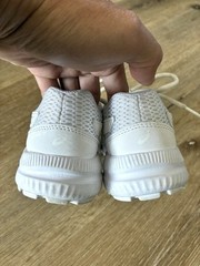 ASICS Contend 7 All White 1014A192 Unisex Kids Shoes Size US 1.5 | EU33 | 20.5cm