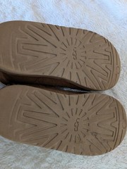 UGG Jona Boot Big Kids Size 4 Fall Winter Suede Snap Closure With Ugg Logo