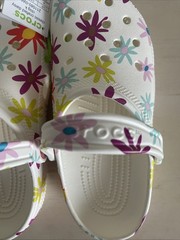 Crocs Classic Crafted Daisy Clog K 211580-0wv Size J5 Chalk Brand New!