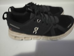 On Cloud 5 Shoes 6Y Black White Road Running Workout Trainer Lifestyle