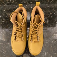 Size 6-Nike 17 Lace Up Manoa Hiking Boot Mid Wheat NEW