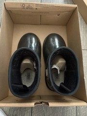 Ugg Kids Classic Clear Mini Black Bootie Size 11