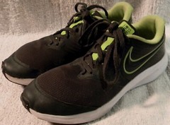 NIKE „Star Runner 2.0“ youth running shoes, retail $55, sz. 5Y