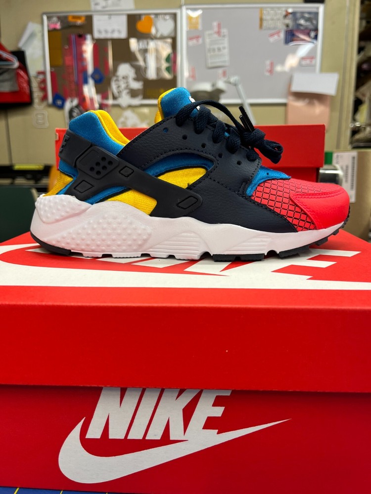 Grade school Nike Huarache Run Now Size 4 (BQ7096-600)