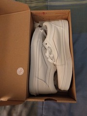 Size 3 – Vans Kid’s Old Skool Shoe – True White / True White VN0A4BUUQLZ