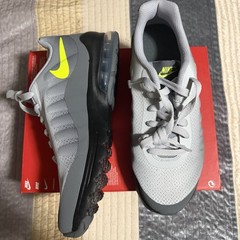 Nike Air Max Invigor (GS) 749572-016 Kids US 5.5Y Gray/Volt/Black Sneaker