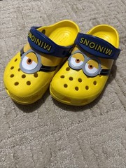 Crocs Classic Clog Despicable Me Minions Fun Lab AM Minions Big Kids Size C8