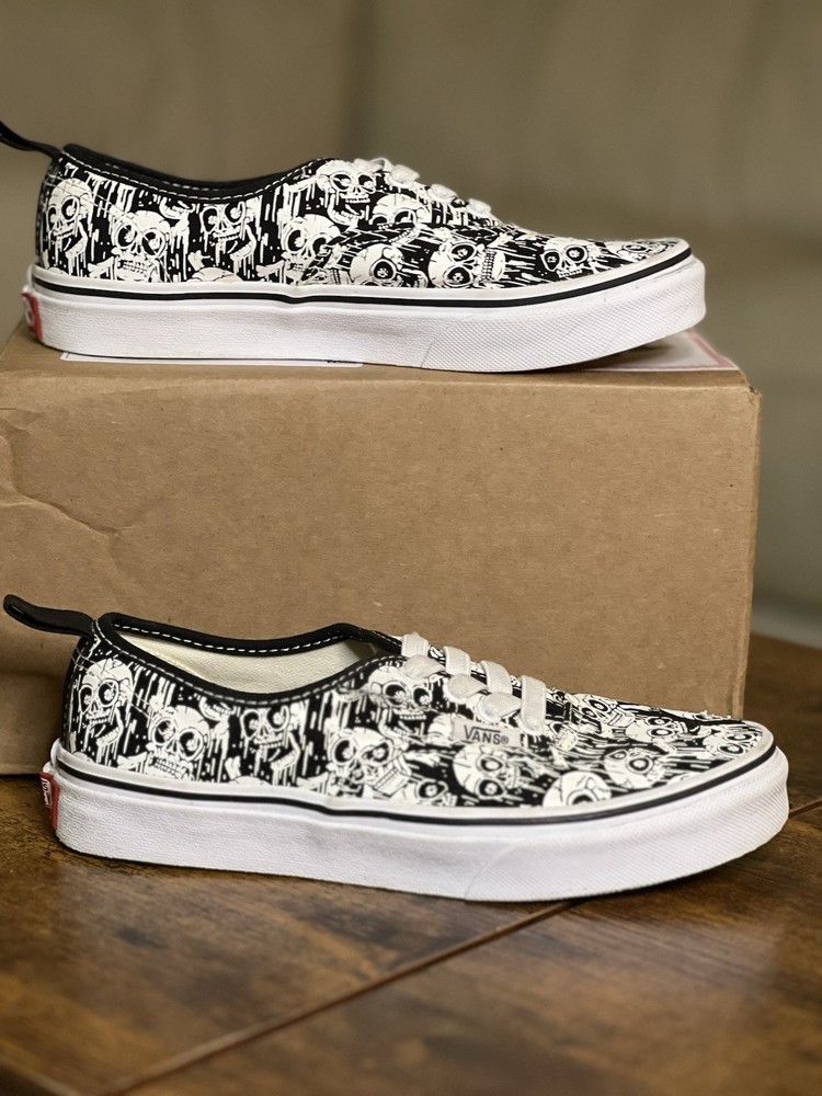 Vans Authentic Kids Size 3 Black White Skull Print Sneakers, Excellent Condition