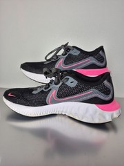 NIKE RENEW RUN BLACK PINK, Size 5Y, Used, Good Conditions.