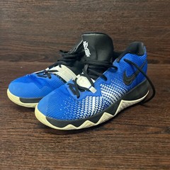 Nike Kyrie Flytrap AA1154-400 Youth Basketball Shoes Size 6.5 Blue Hyper Cobalt