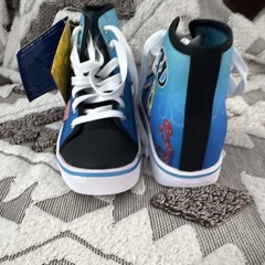 Heelys SpongeBob SquarePants High Top Lace-Up Wheeled Sneakers Blue/Black
