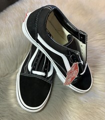 NWOB Vans Old School Black & White Shoes Size US 7 Men New!