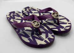 CHIC MICHAEL KORS MONOGRAM LOGO KIDS SANDALS! (SIZE 3-4Y)