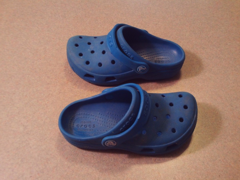 Crocs Classic Clog Kids Clogs Blue Shoes SIZE C12 Iconic Comfort