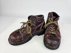 Dr Doc Martens 9352 Men’s England Leather Chunky Platform Boots Big Kids Size 4
