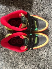 Nike Kyrie 8 Go Black Lemon Chiffon Sneakers Size 7Y / 8.5W Womens DQ8076-003