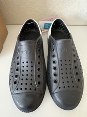 Native Jefferson Jiffy White & Black Print Waterproof Slip-On Shoes Boys 3/5 W