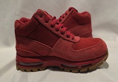 Nike Air Max Goadome ACG 311567-602 Red Suede Boots. Size Youth 5. NWB