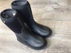 Bogs Classic High Boots Youth Size 5 Black Good Waterproof Insulated Neoprene