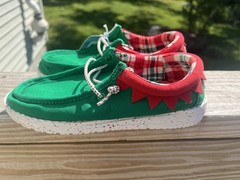 Junior Size 2 Hey Dude Wally Holiday Elf shoes *NWT*