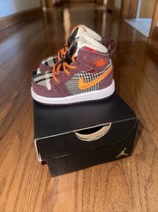 Size 2C Jordan 1 Mid SE (TD) Night Maroon/Total Orange FD5462608 Worn Once