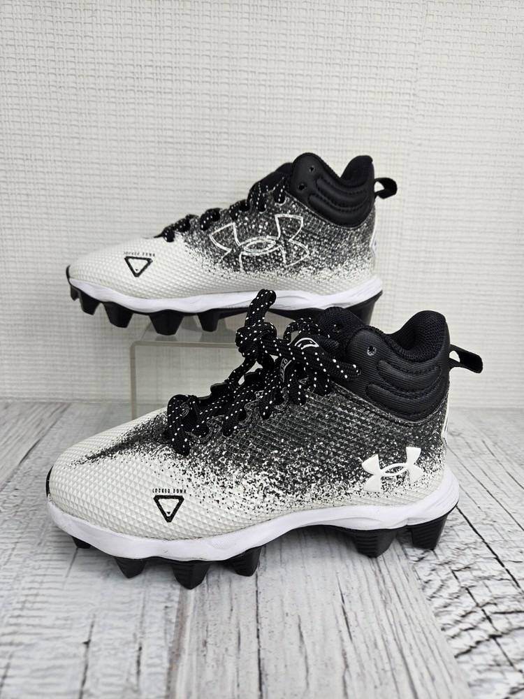 Under Armour UA Kids Size 10K Spotlight Fran RM 2.0 Jr Cleats White/Black