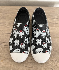Native Disney Mickey Mouse Print Slip-On Shoes Boys Size 4/Girls Size 6 NWOT