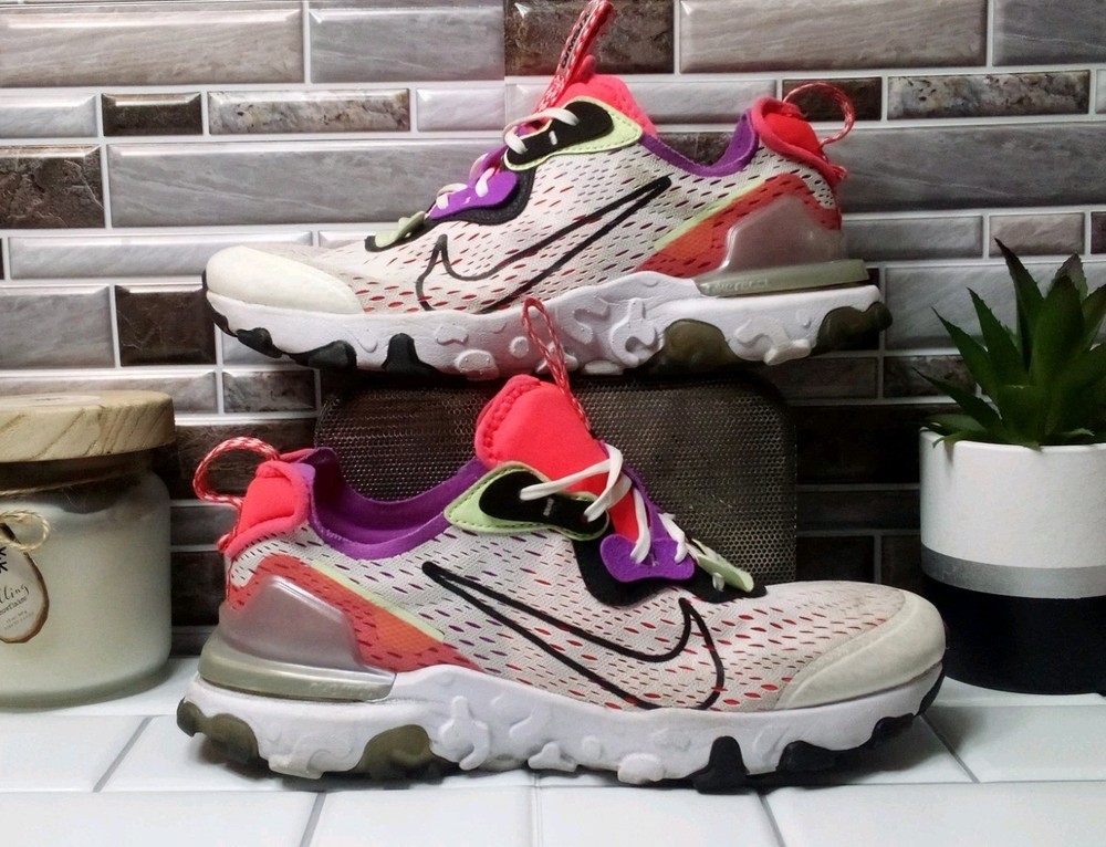 Nike React Vision Running Shoes Bolt Laser Crimson White Pink Low Youth Size 7Y