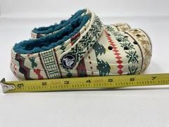 Crocs Classic Lined Fair Isle Clog Kids 10 Beige Holiday Sweater All Over Print