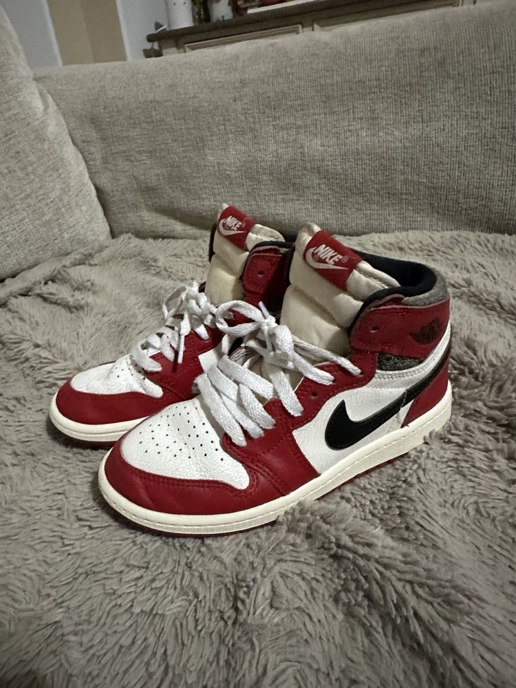 Size 1 (PS) – Jordan 1 Retro OG High Chicago Lost & Found