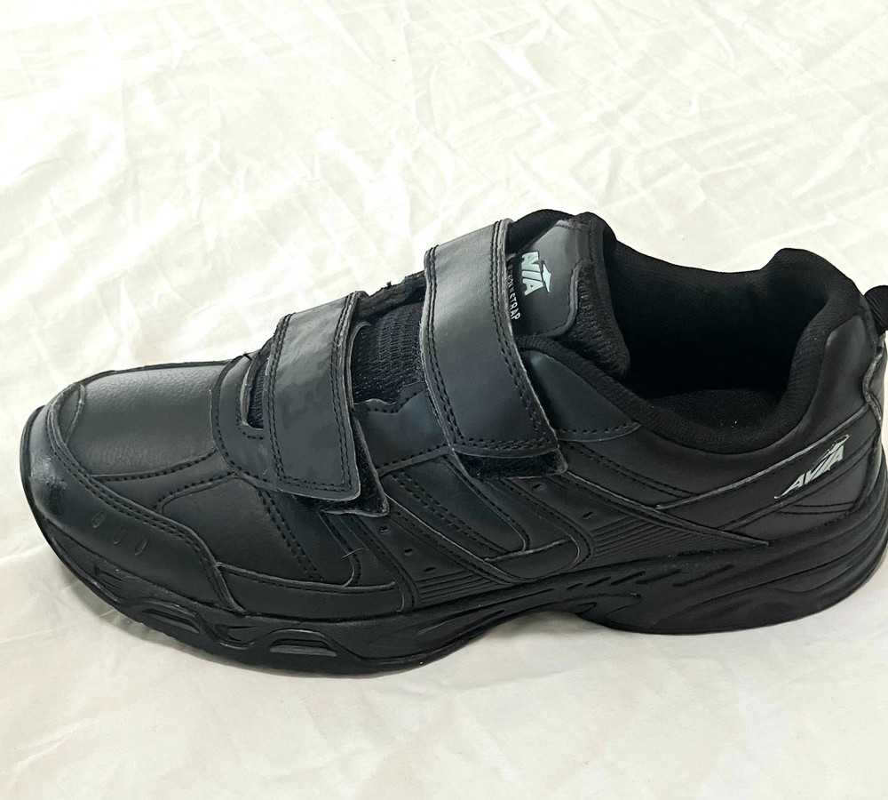 Kid’s Sneakers, Avia, Black, hook and loop closure, Youth Size 8.5