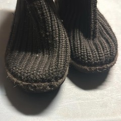 Black quilted uggs