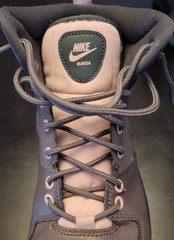 Nike Manoa Boots Youth Size 7Y Brown Leather Hiking Trail Walking Excellent