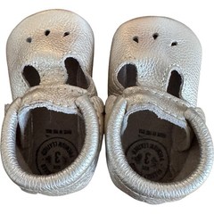 Freshly Picked Moccasin Size 3 Light Gold Baby Girl Shoe Premium Leather