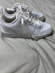 Nike Court Borough Low 2 Unisex Kids Low Top Leather Sneaker White US 5.5Y
