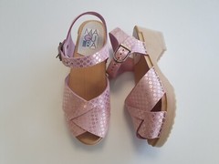 Maguba Pink Flowers Cross Over