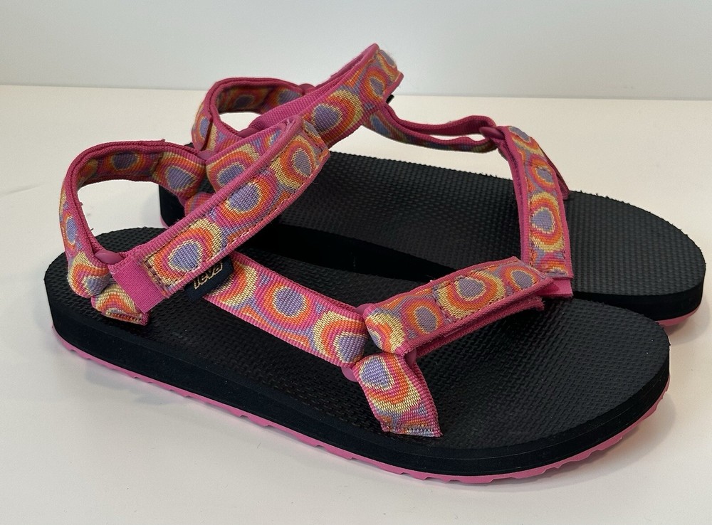 Teva Original Universal Youth Size 5 Pink Adjustable Hike Water Sandal Bubbles