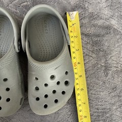 crocs iconic comfort clogs Kids Size 9 Gray Sandal Slide Slip On