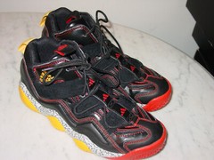 2012 Adidas Top Ten 2000 J Black/Sunshine/Red Youth Basketball Shoes! Size 6Y