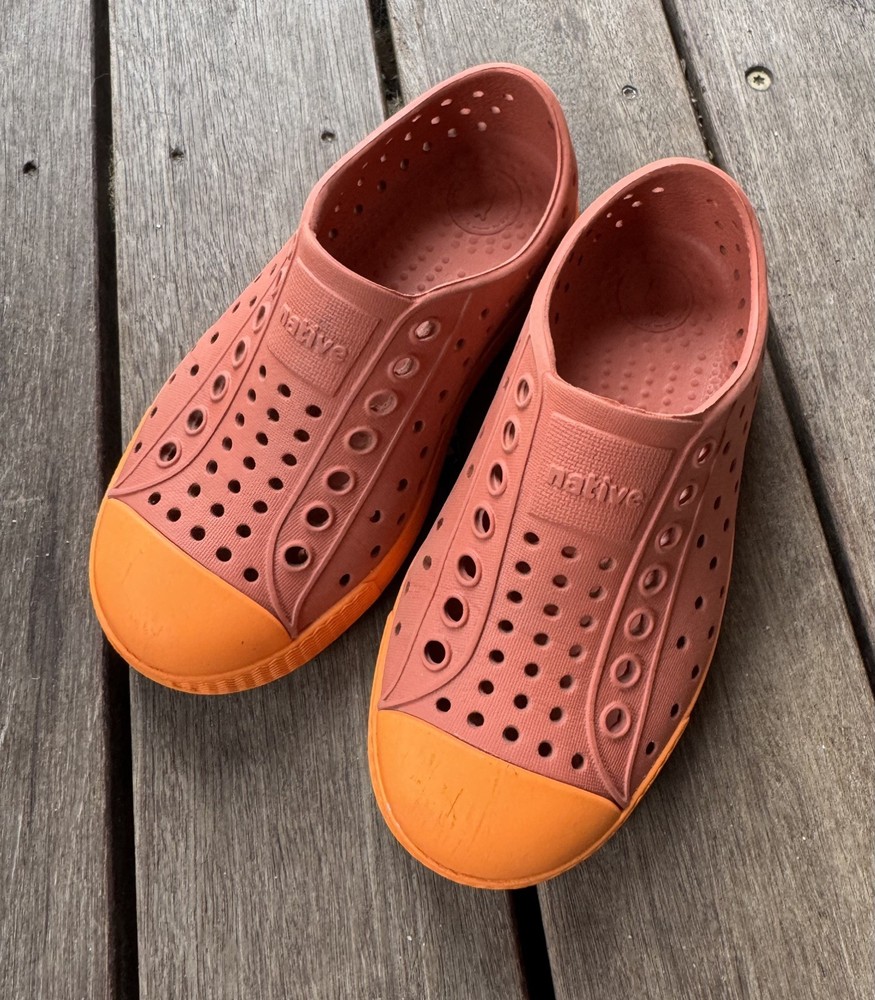 Native Jefferson Slip On Shoes Size C 8 Little Kids Orange sole- Salmon color
