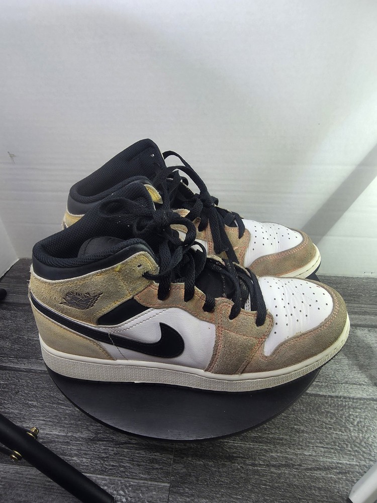 Size 6.5 (GS) – Jordan 1 Mid SE Flight Club 2023
