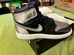 Jordan 1 Retro High OG (PS) Black/Medium Grey-White Size 11c Kids New in Box