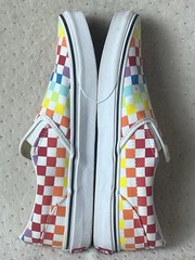 VANS Kid’s Slip On Rainbow Checkerboard Sneakers Size 7 Kids 500714